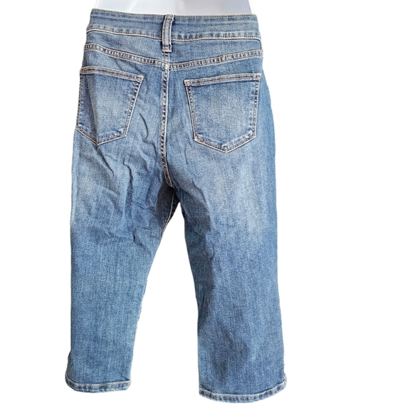 St. John's Bay 10p capri NWOT - Picture 2 of 2